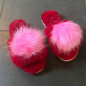 L/XL women’s slippers